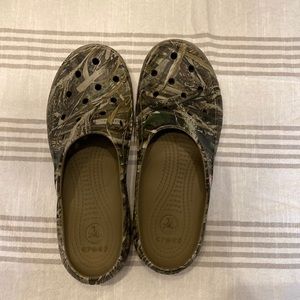 Camo crocs - womens size 8 no cracks or wear in soles